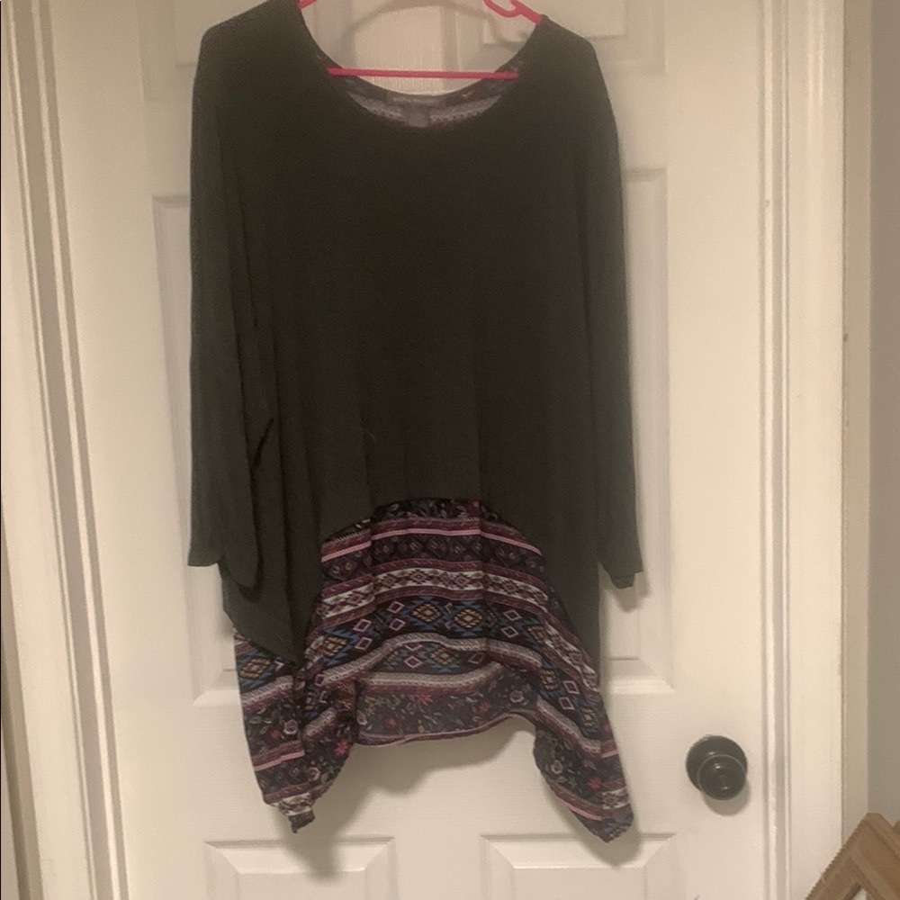 Kate & Mallory Gray and Pink Asymmetrical Tunic Top